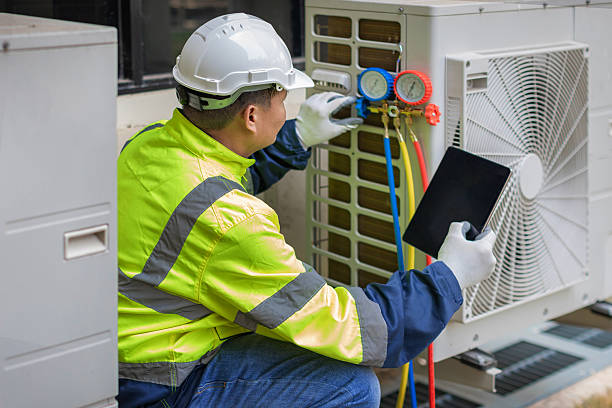 Professional Hvac technician working in Warwick, RI